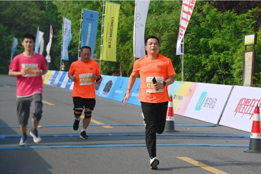 https://www.cn-amd.com/upload/ueditor/1714462695855452.png