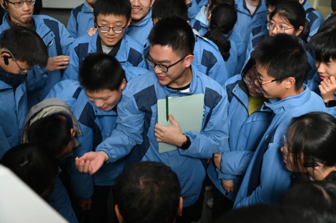 https://www.cn-amd.com/upload/ueditor/1733880040492148.png