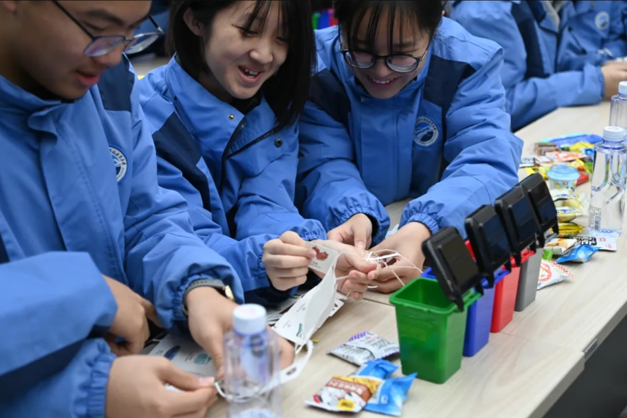 https://www.cn-amd.com/upload/ueditor/1733880324442425.png