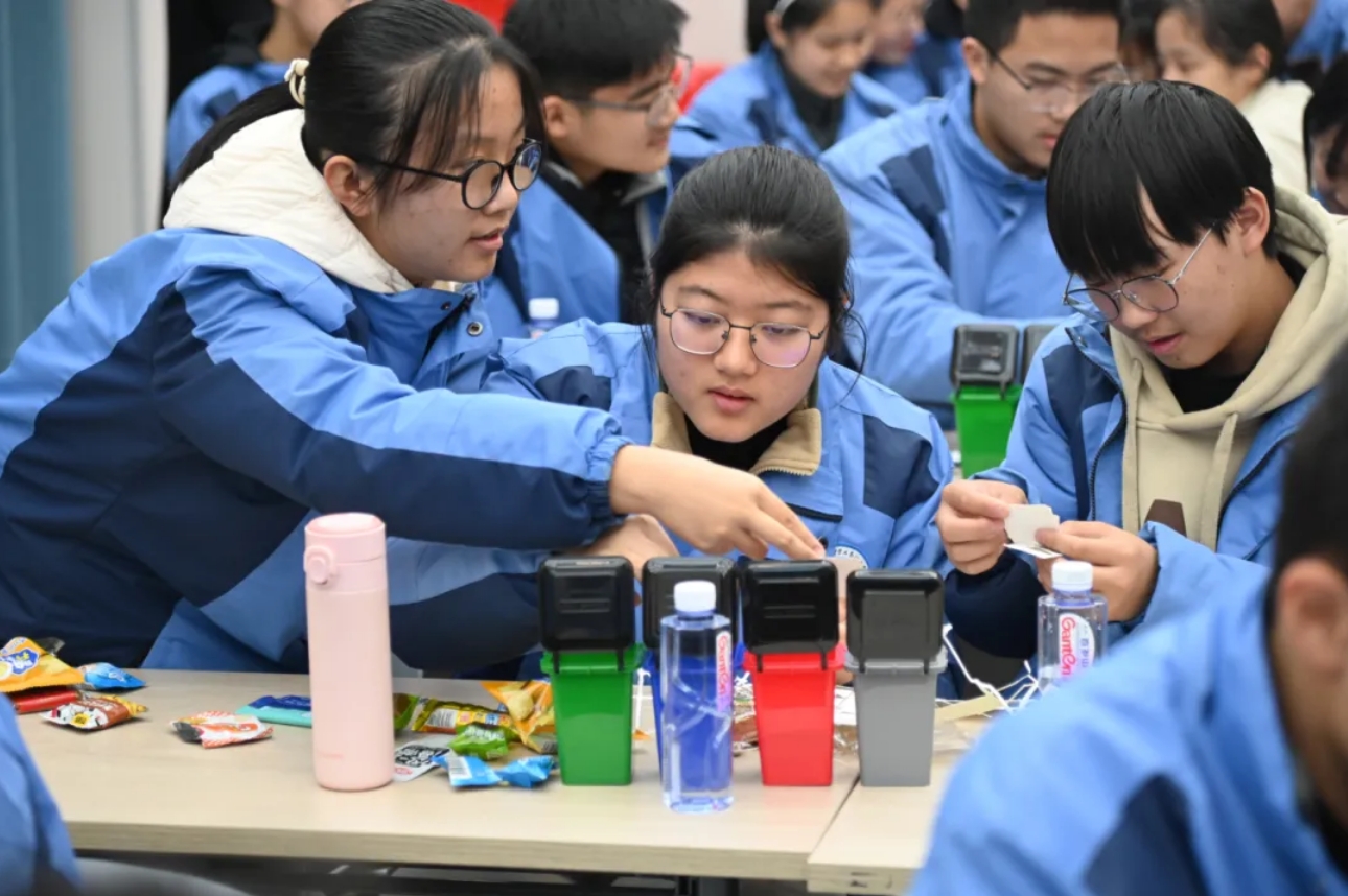 https://www.cn-amd.com/upload/ueditor/1733880329978350.png